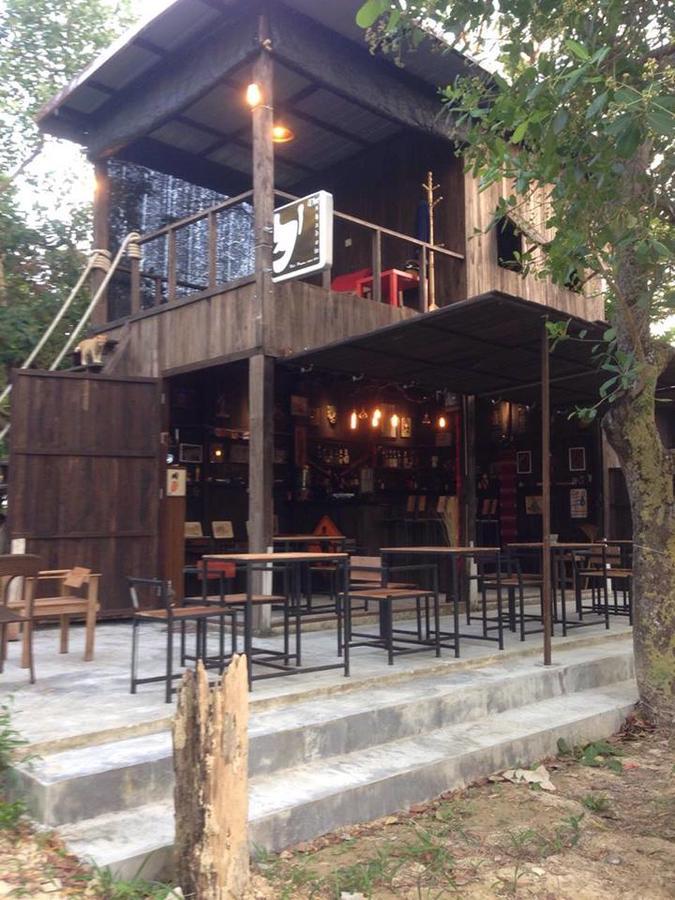 The Shadow House & Bar Hotell Koh Phayam Eksteriør bilde